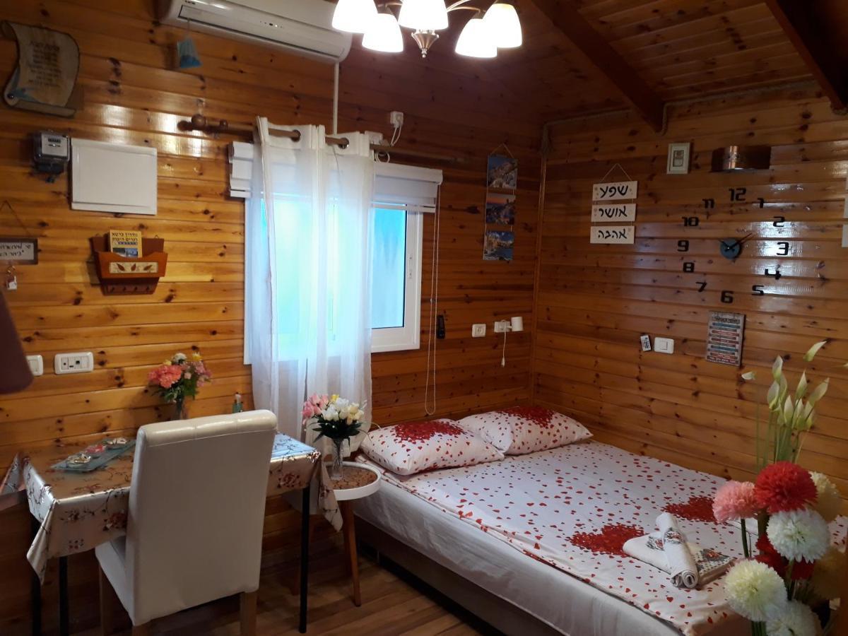 Happiness Zimmer צימר האושר - גם לציבור הדתי Apartment Nahariya Exterior foto
